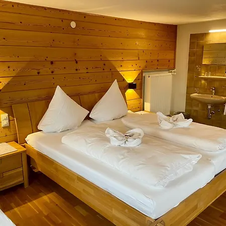 Séjour chez l'habitant Gaestehaus Holl *