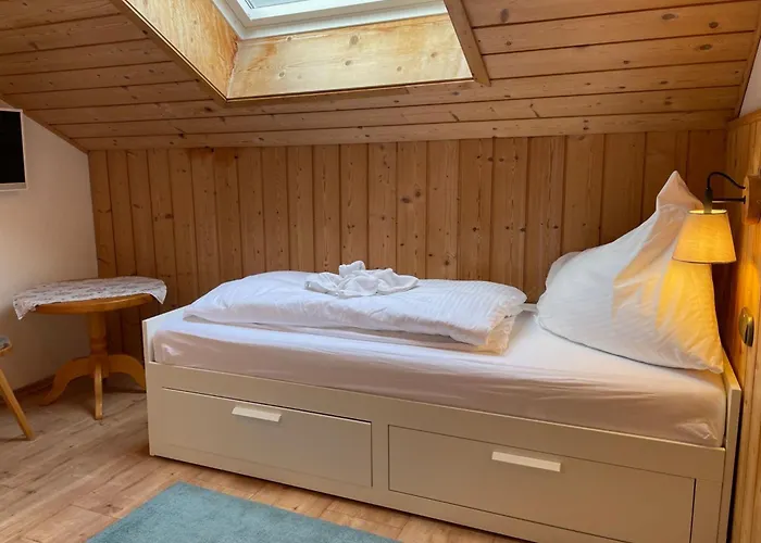 Gaestehaus Holl * Schattwald