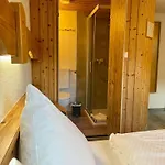 Gaestehaus Holl