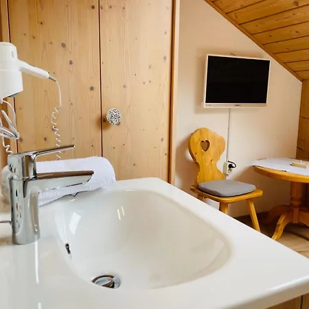 Gaestehaus Holl Alloggio in famiglia