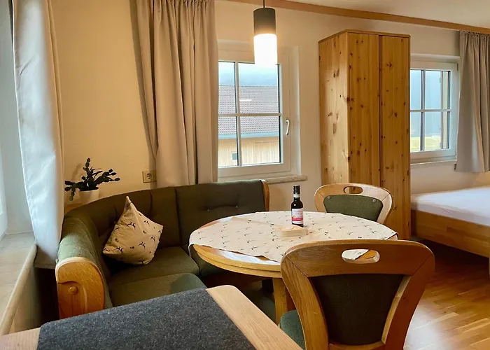 홈스테이 Gaestehaus Holl